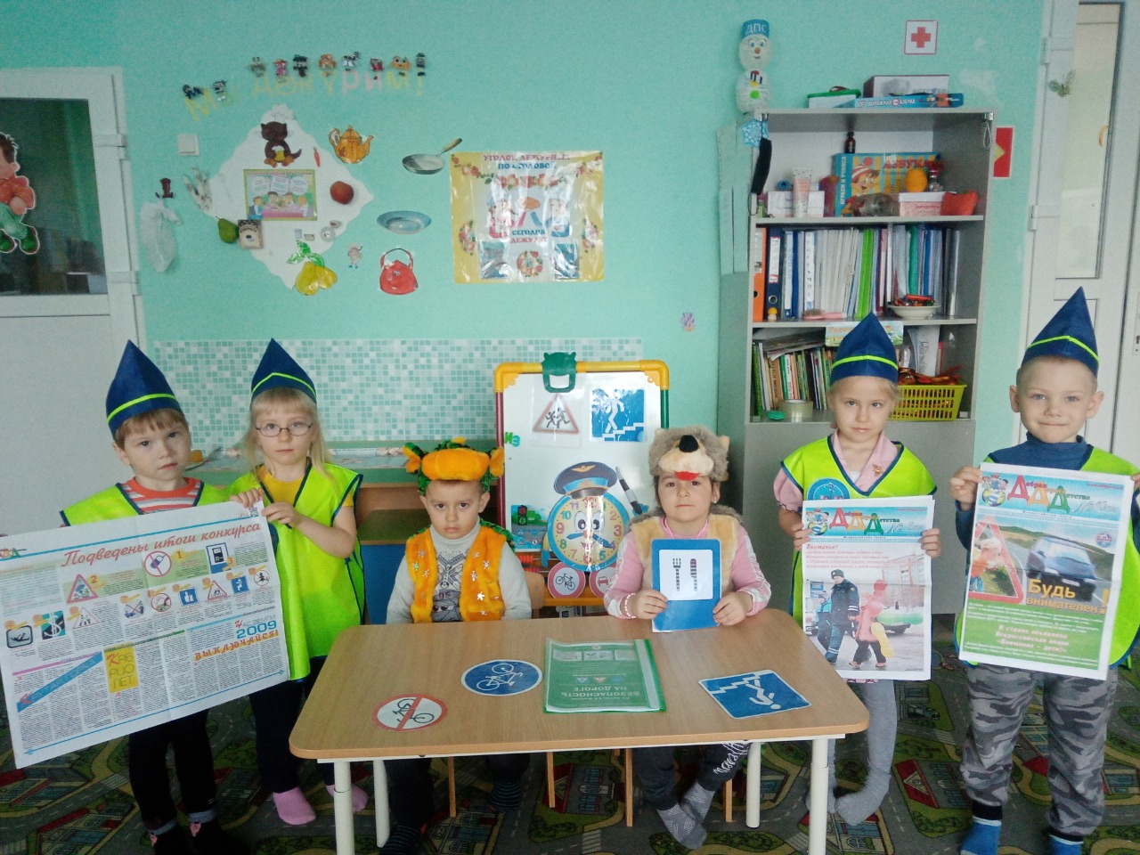 В Ольхово-Рогском детском саду прошел месячник «дружим с ДДД - изучаем ПДД»