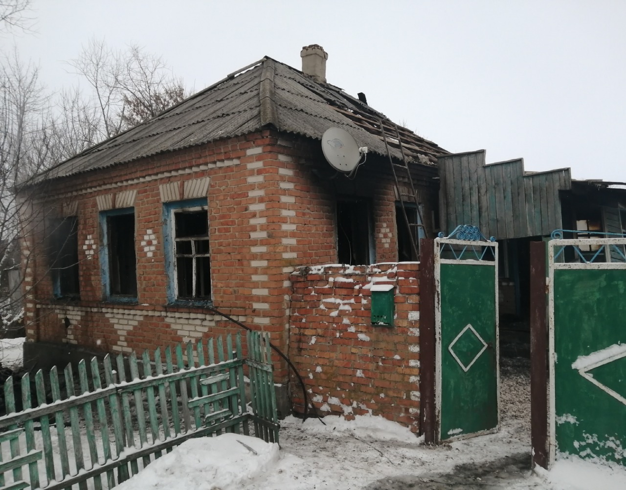 В Миллеровском районе в сгоревшем доме обнаружен труп пенсионерки