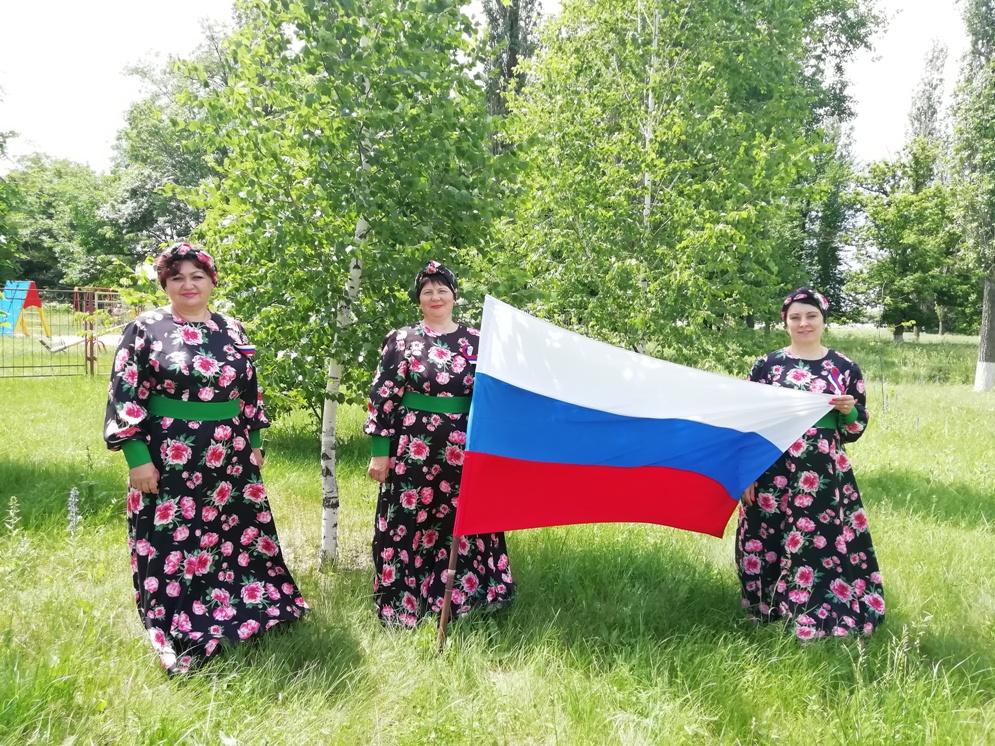 Итоги конкурса ко Дню Российского флага «Душа России в символах её»