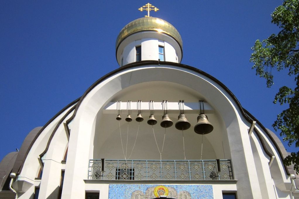 Расписание богослужений Свято - Пантелеимоновского храма                                                 на октябрь