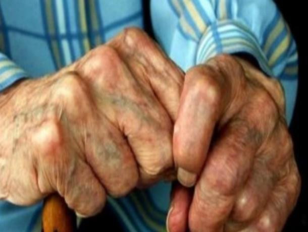 В Тарасовской районе пенсионер стал жертвой разбойного нападения в собственном домовладении